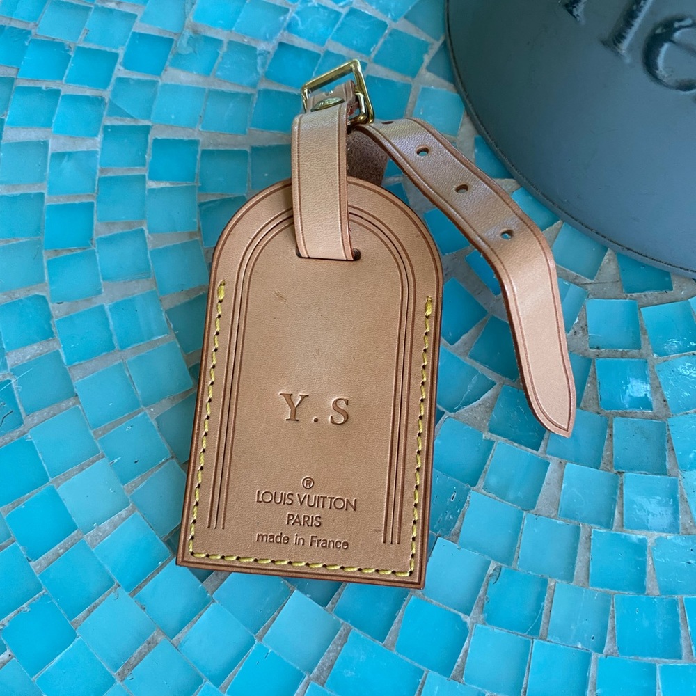 ❗️SOLD❗️Authentic Louis Vuitton luggage tag